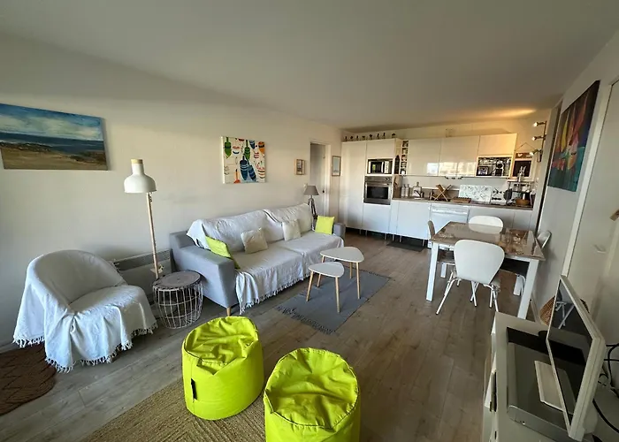 Apartment 3 Pieces Avec Jardinet, 6 Personnes, Internet, Proche Grand De - Fr-1-487-308 Cabourg