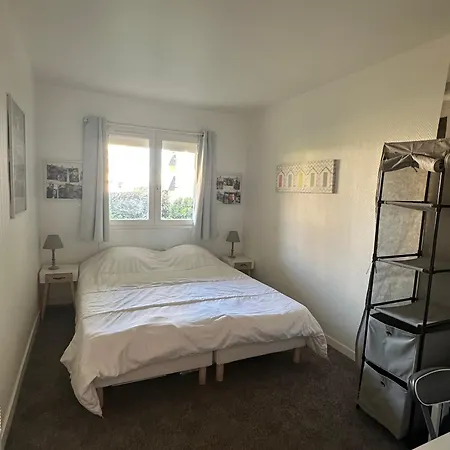 3 Pieces Avec Jardinet, 6 Personnes, Internet, Proche Grand De - Fr-1-487-308 * Cabourg