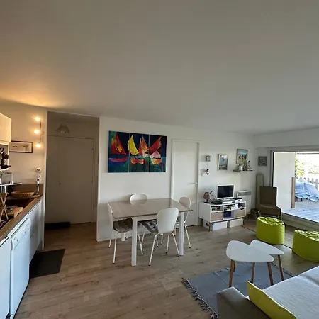 3 Pieces Avec Jardinet, 6 Personnes, Internet, Proche Grand De - Fr-1-487-308 *