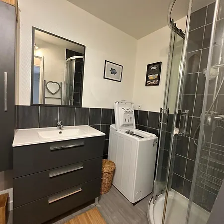 3 Pieces Avec Jardinet, 6 Personnes, Internet, Proche Grand De * Cabourg