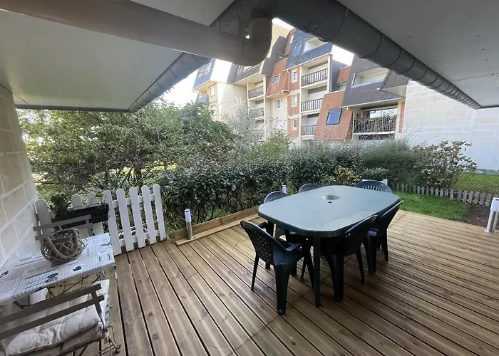 3 Pièces Avec Jardinet, 6 Personnes, Internet, Proche Grand De - Fr-1-487-308 * Cabourg