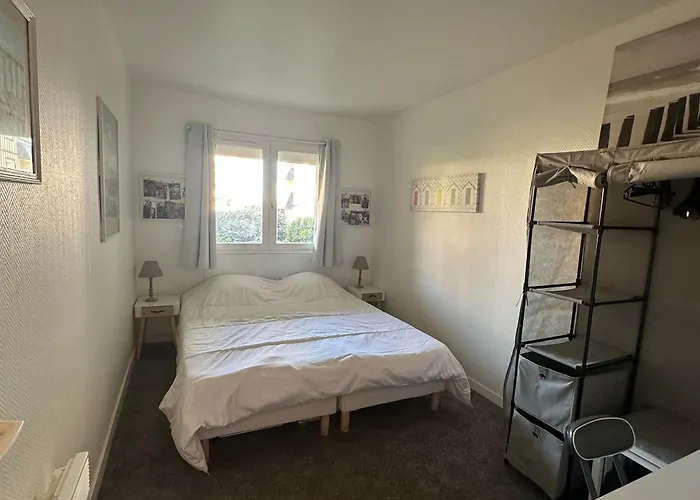 3 Pièces Avec Jardinet, 6 Personnes, Internet, Proche Grand De - Fr-1-487-308 * Cabourg